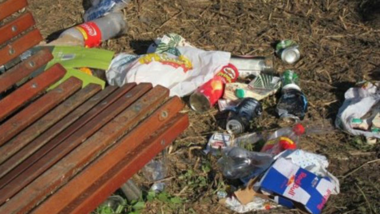 Restos de un botellón