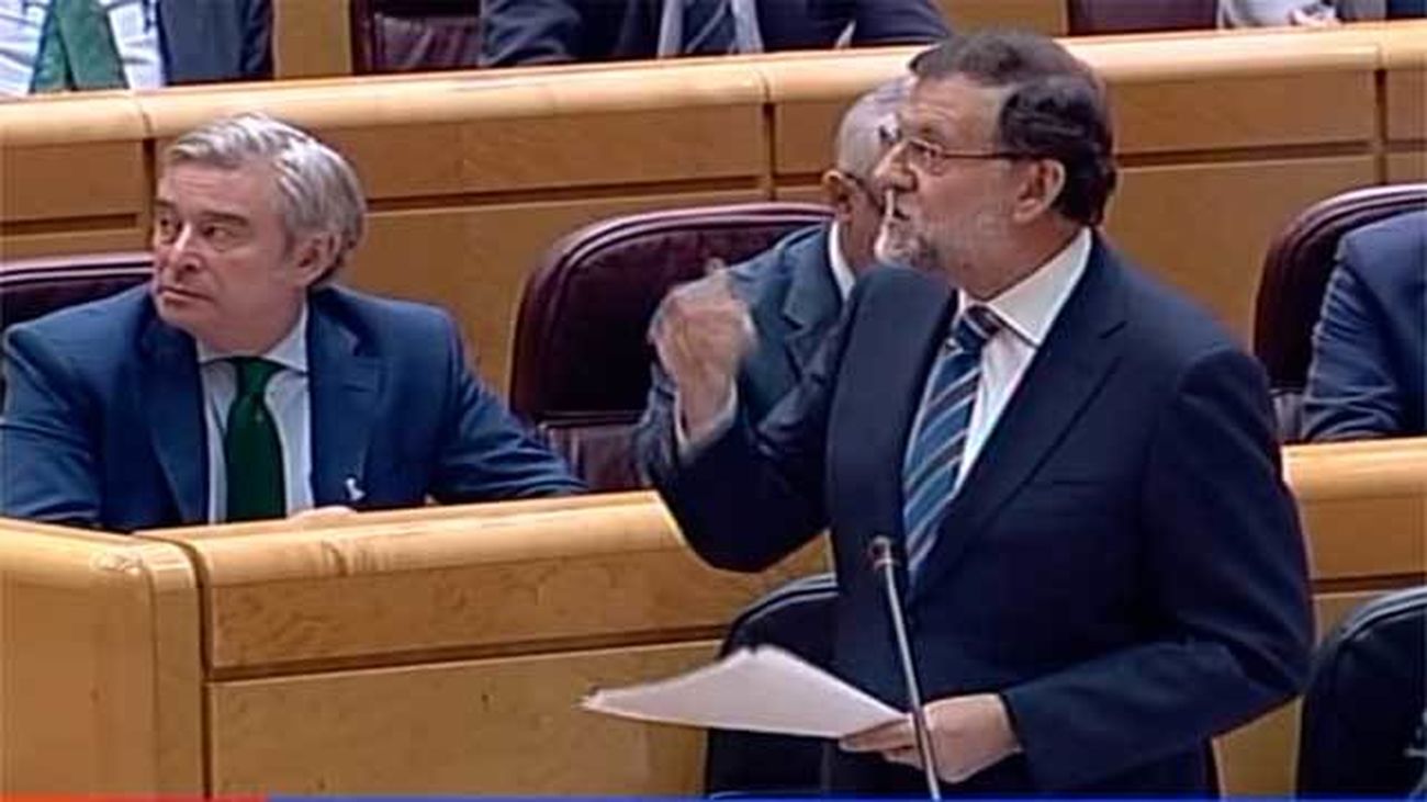 Sesión de control al gobierno cargada de reproches entre Sánchez y Rajoy a cuenta de las políticas en los hogares