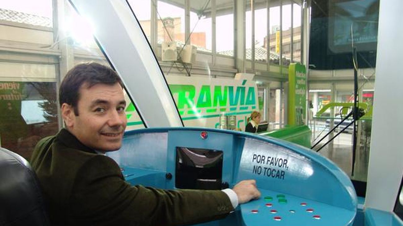 Surge la división de opiniones ante el cese de Tomás Gómez