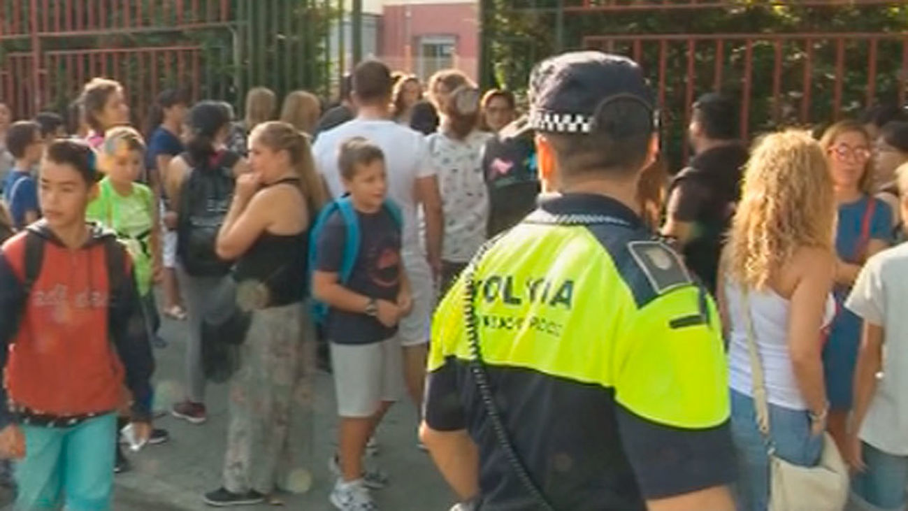 Torrejón vuelve a poner en marcha un plan preventivo anti novatadas con presencia policial en los colegios
