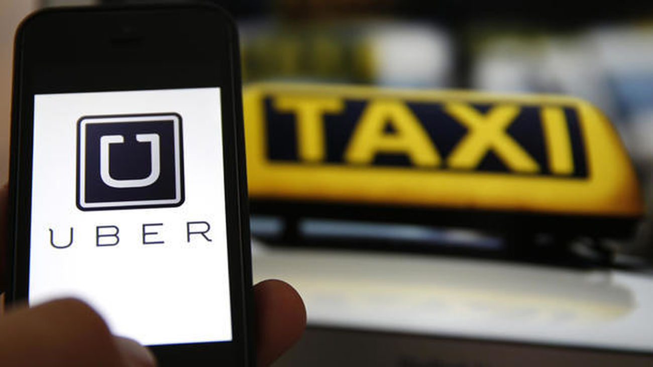 Uber lanza una oferta para desplazarse al aeropuerto por 15 euros en verano