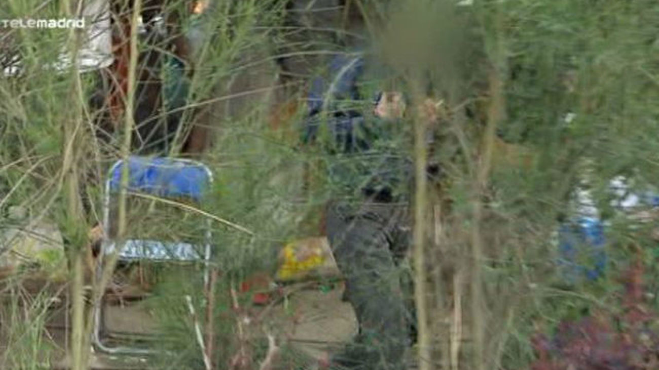 Vecinos del parque de las Peñuelas, en Stª de la Cabeza, denuncian la proliferación de chabolas junto a sus casas