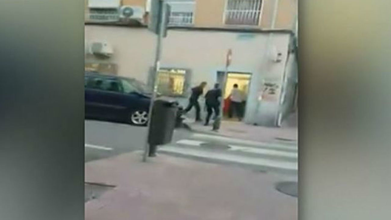 Vecinos de Villaverde Bajo se recuperan del susto que se llevaron durante un intento de robo con disparos incluidos