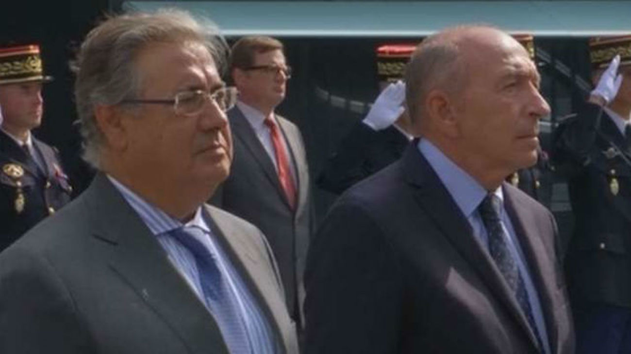 Zoido considera que la colaboración con Francia tras los atentados está siendo clave para esclarecer los detalles.