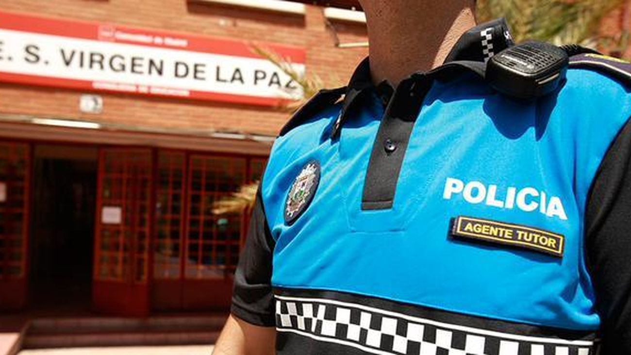 Los agentes tutores de Alcobendas aconsejarán a menores a través de WhatsApp