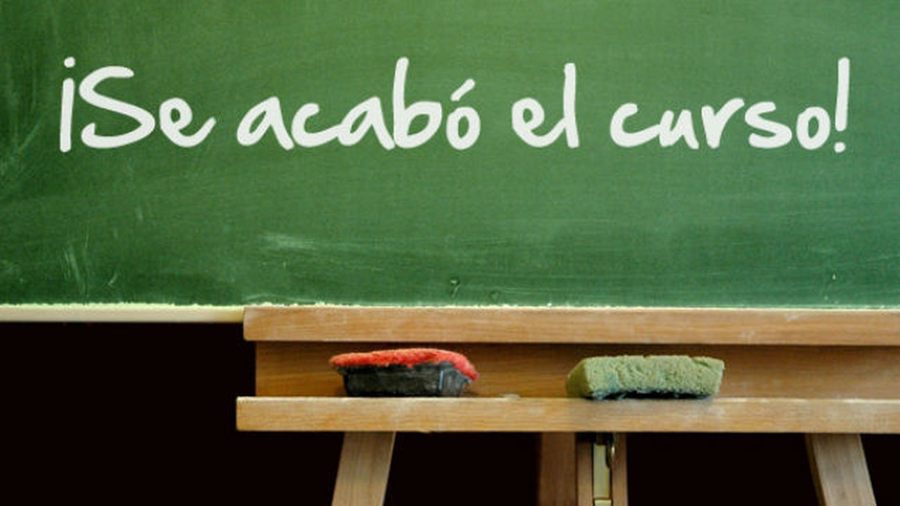 Más de un millón de alumnos madrileños aparcan sus mochilas e inician sus vacaciones de verano