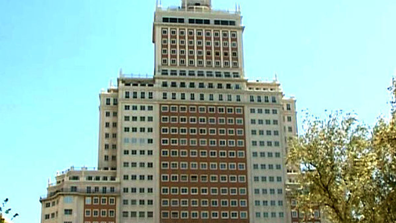 El decano del colegio de arquitectos de Madrid afirma que la demolicion del Edificio España sería carisimo