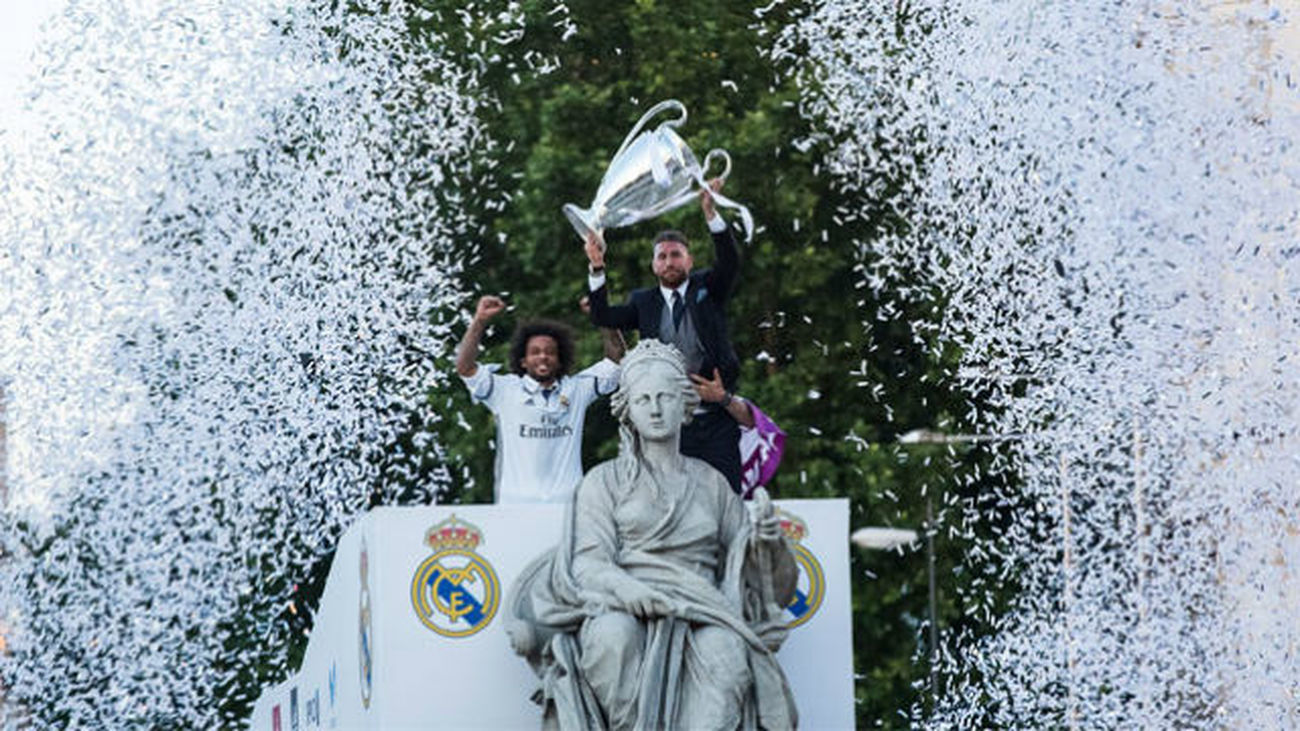Los campeones ofrecen la Duodécima a Cibeles