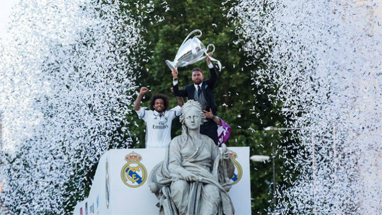 Los campeones ofrecen la Duodécima a Cibeles