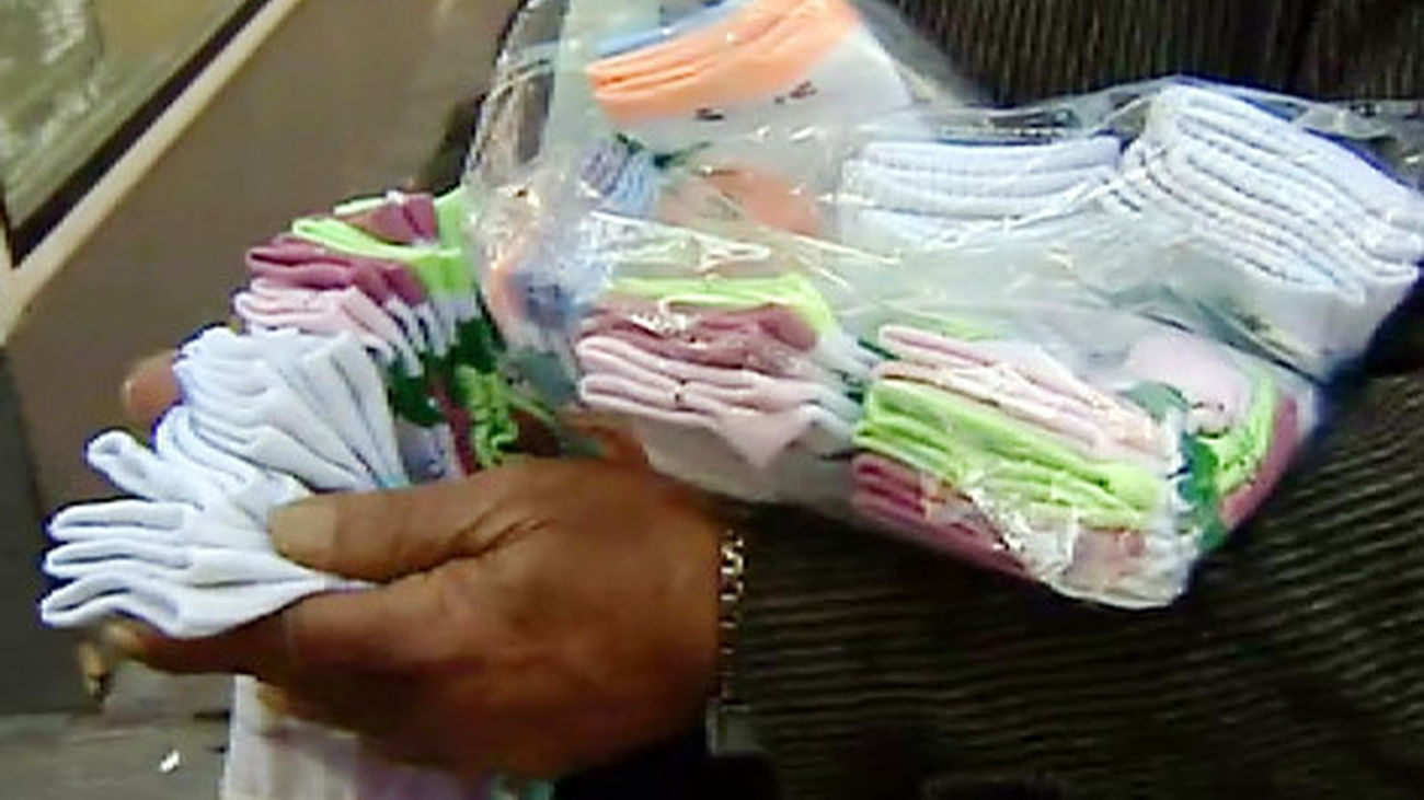 Los comerciantes de la zona centro se quejan de la venta ambulante ilegal en calles y plazas