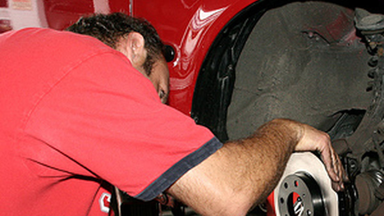 Nueve de cada diez conductores, según un estudio, no realiza un completo mantenimiento del coche antes de irse de vacaciones