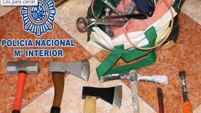 Diez detenidos de una banda de aluniceros que robaban máquinas de tabaco