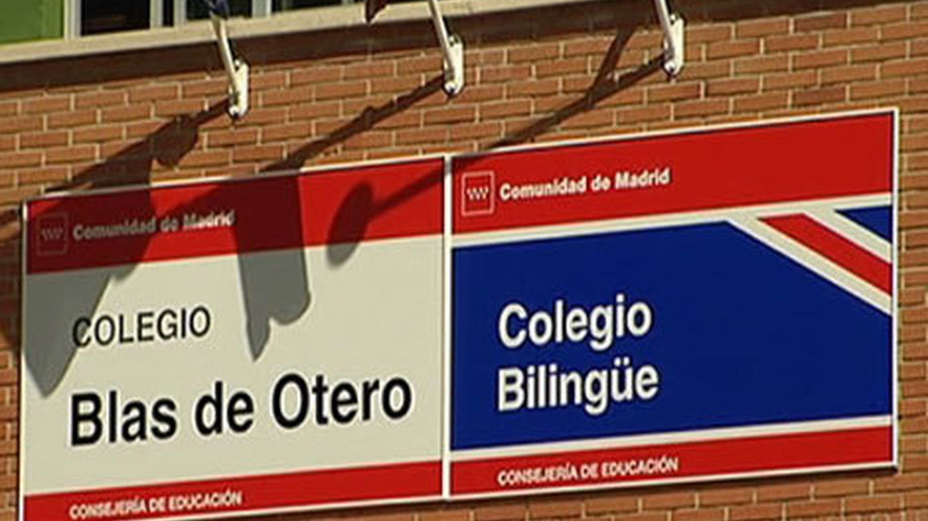 Los alumnos que estudian en el programa bilingüe de la Comunidad obtienen mejores resultados académicos