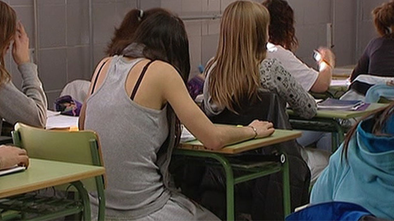 El 42% de los estudiantes madrileños prefiere trabajar en una multinacional frente al 24% que opta por ser funcionarios