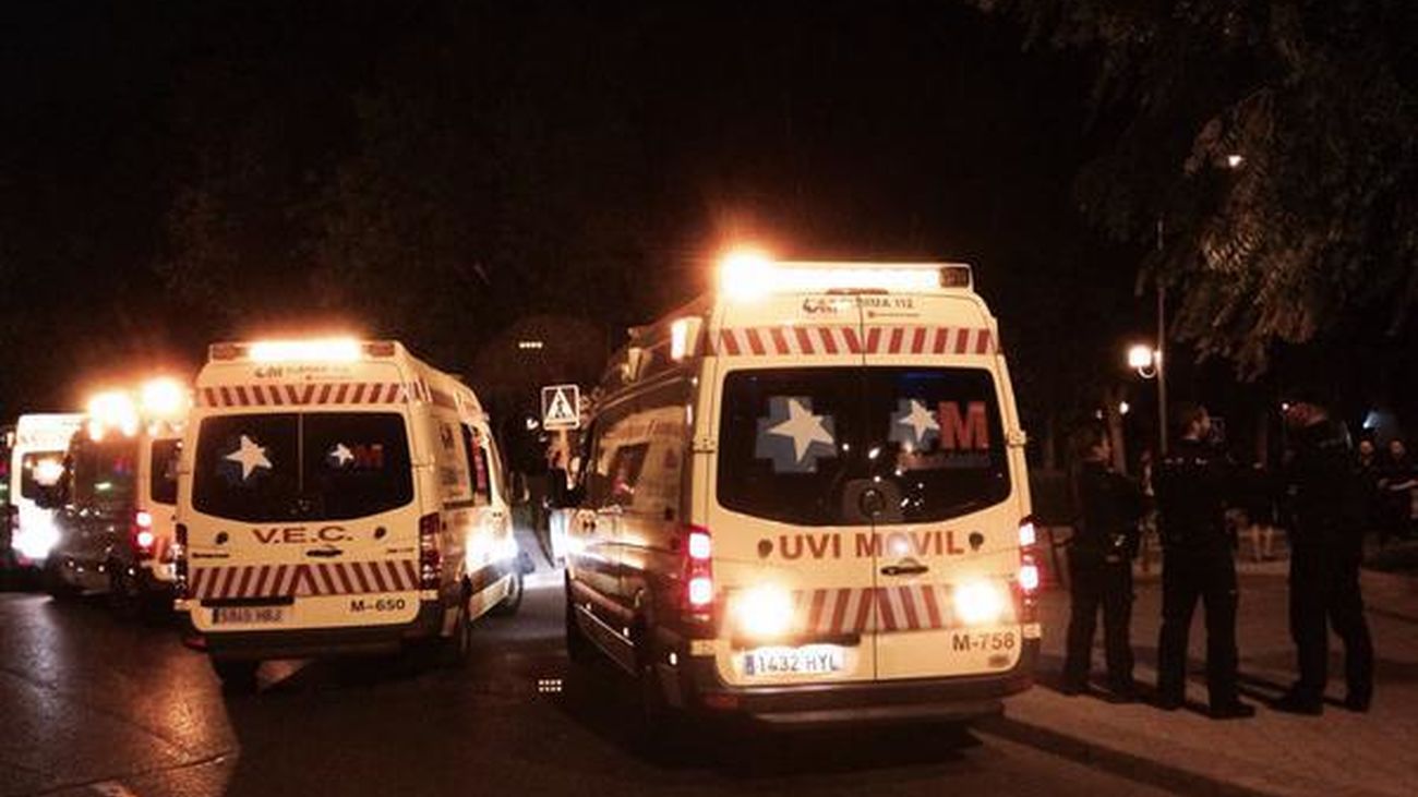 Una explosión en un local comercial en Móstoles obliga a desalojar a 150 personas