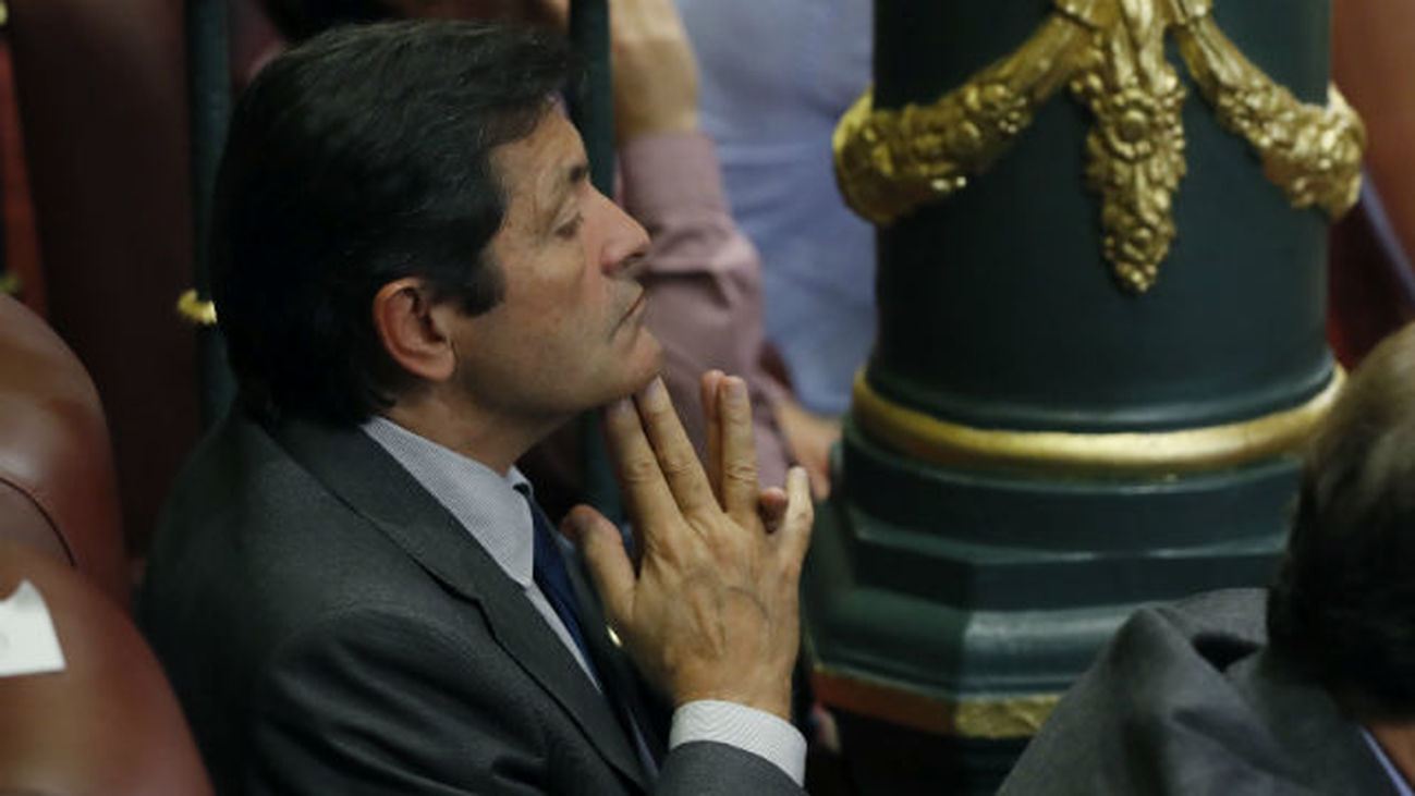 La gestora del PSOE sigue castigando a parte de los diputados que votaron 'no' a Rajoy