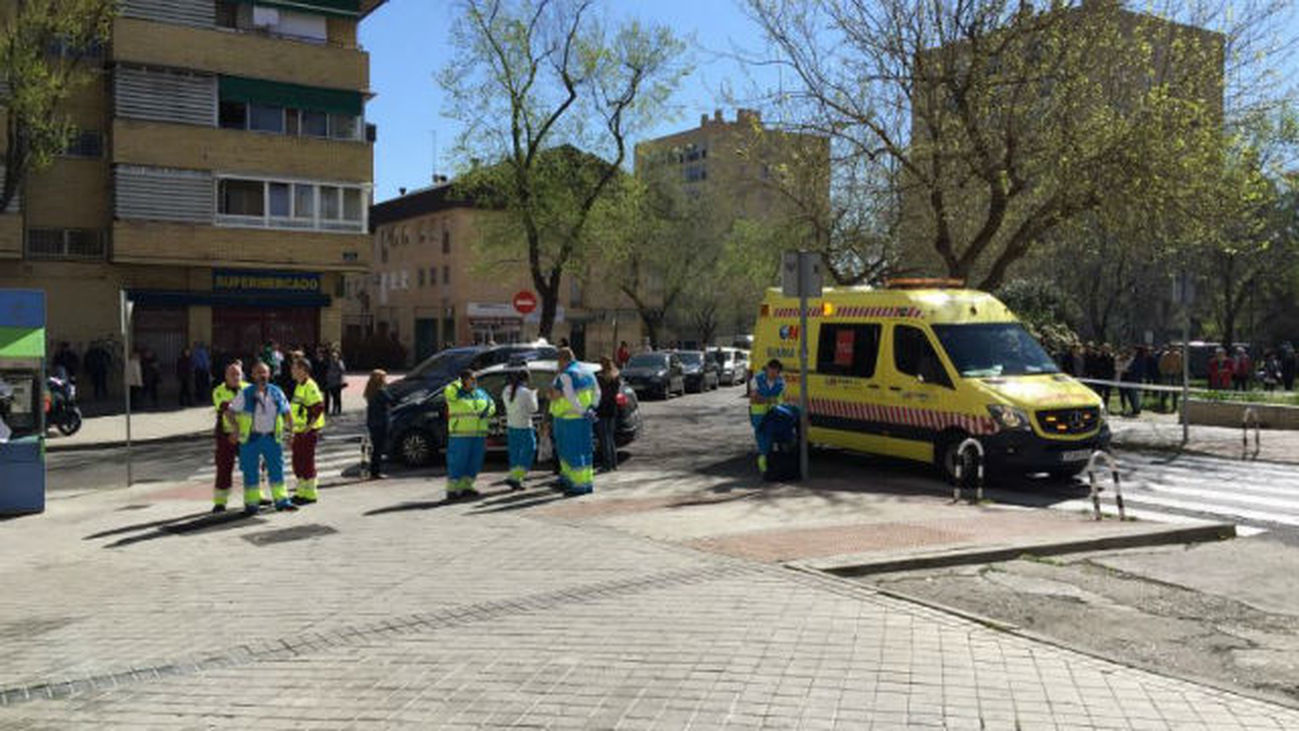 Un hombre dispara a su pareja en la pierna y se atrinchera en su casa en Orcasitas