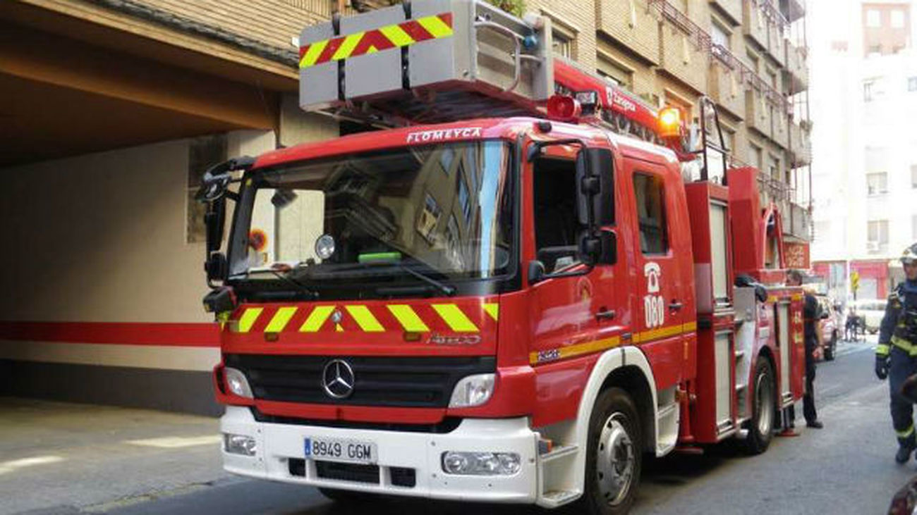 Un hombre de 80 años, grave tras incendiarse su vivienda en el distrito Centro