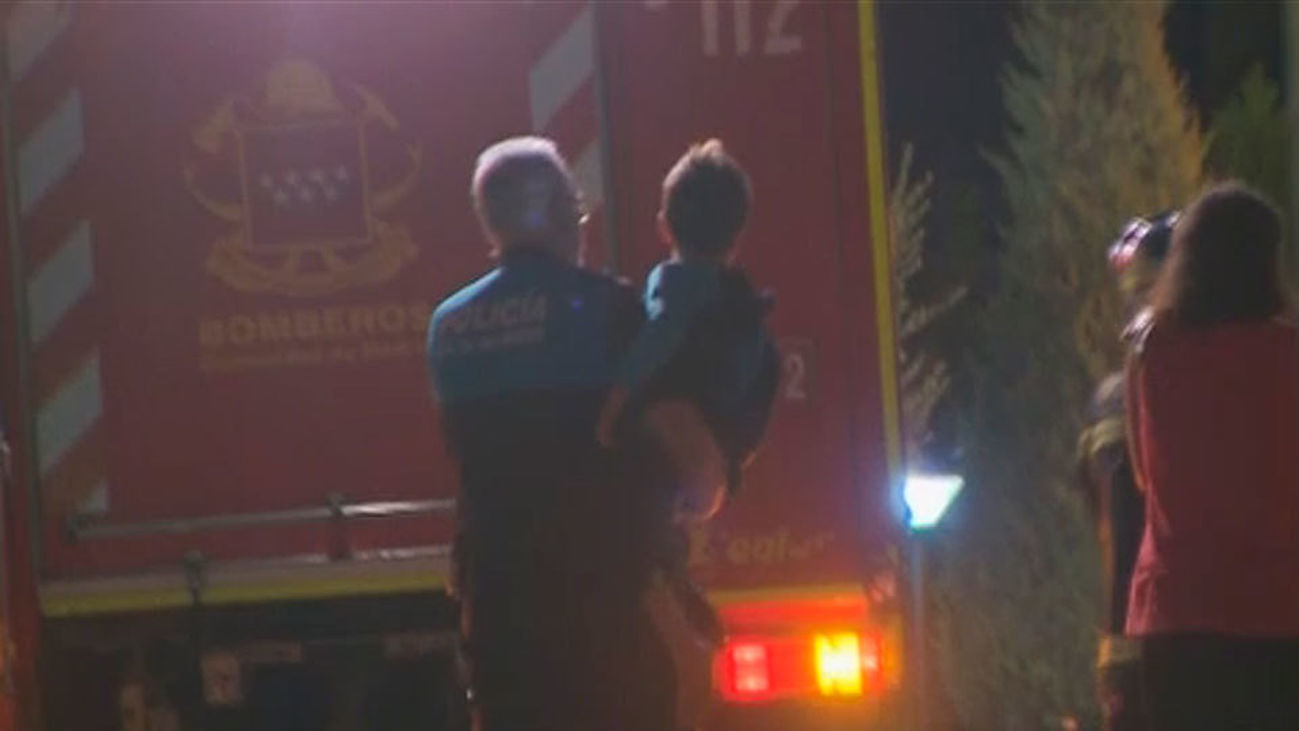 Un incendio destruye una vivienda en San Sebastián de los Reyes