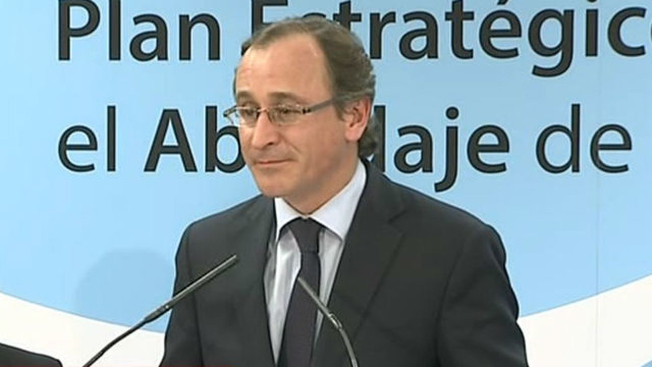 El ministro Alonso anuncia nuevos medicamentos de última generación para la Hepatítis C