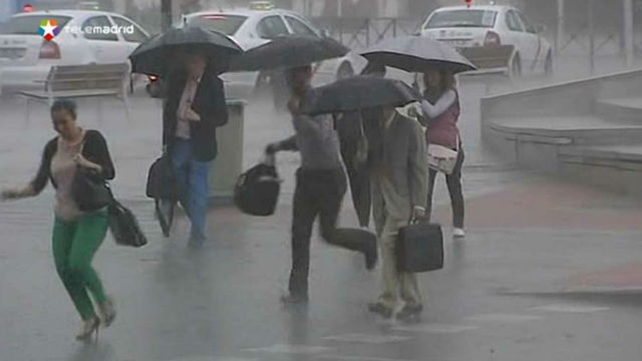 Otro día más con paraguas. Las lluvias se retirarán a partir de mañana