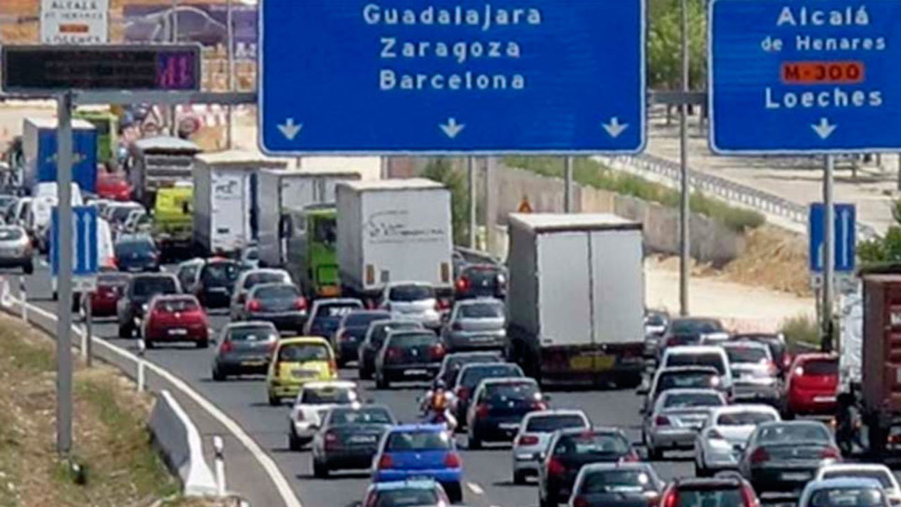 El proyecto piloto que adaptará el carril izquierdo de la A-2 como bus-VAO