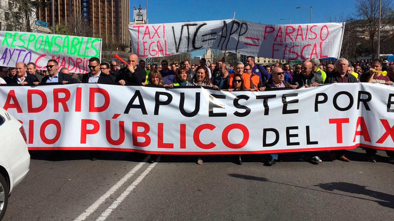 Los taxistas convocan para hoy un paro nacional contra la competencia desleal
