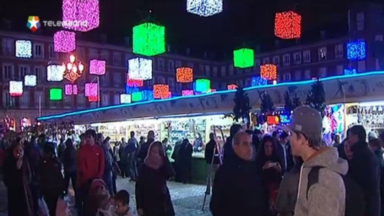 El tradicional mercadillo de la Plaza Mayor, entre los sitios preferidos por madrileños y turistas