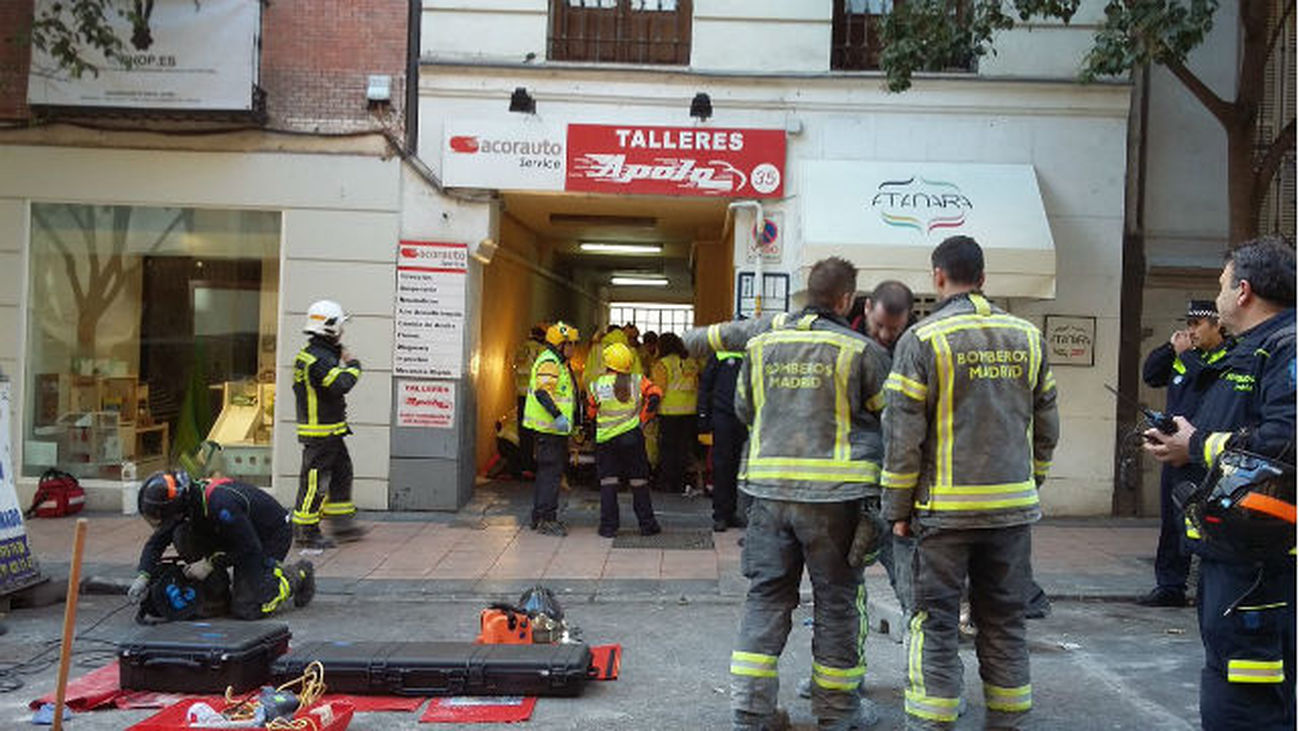 Los vecinos del edificio derrumbado avisaron del peligro