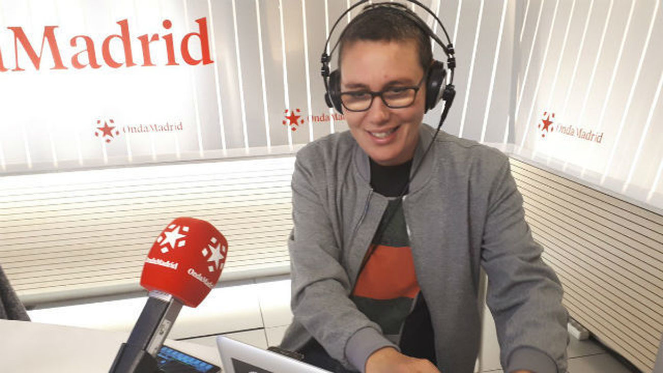 África G. Project nos presenta en acústico con móviles su tema 'Sings'