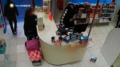 Atracos a punta de pistola a comercios en el centro de Móstoles
