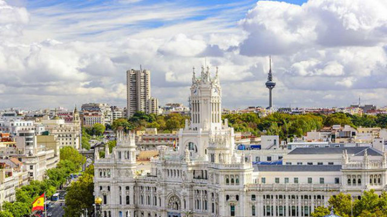 Nubes y lluvias débiles hasta el mediodía en Madrid, con subida de temperaturas