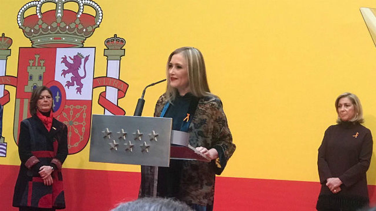 Cifuentes: "No se debe cambiar la Constitución desde la división o intereses espurios"