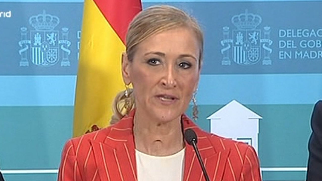 Cifuentes se reúne con los alcaldes para tratar la seguridad en los espectáculos pirotécnicos