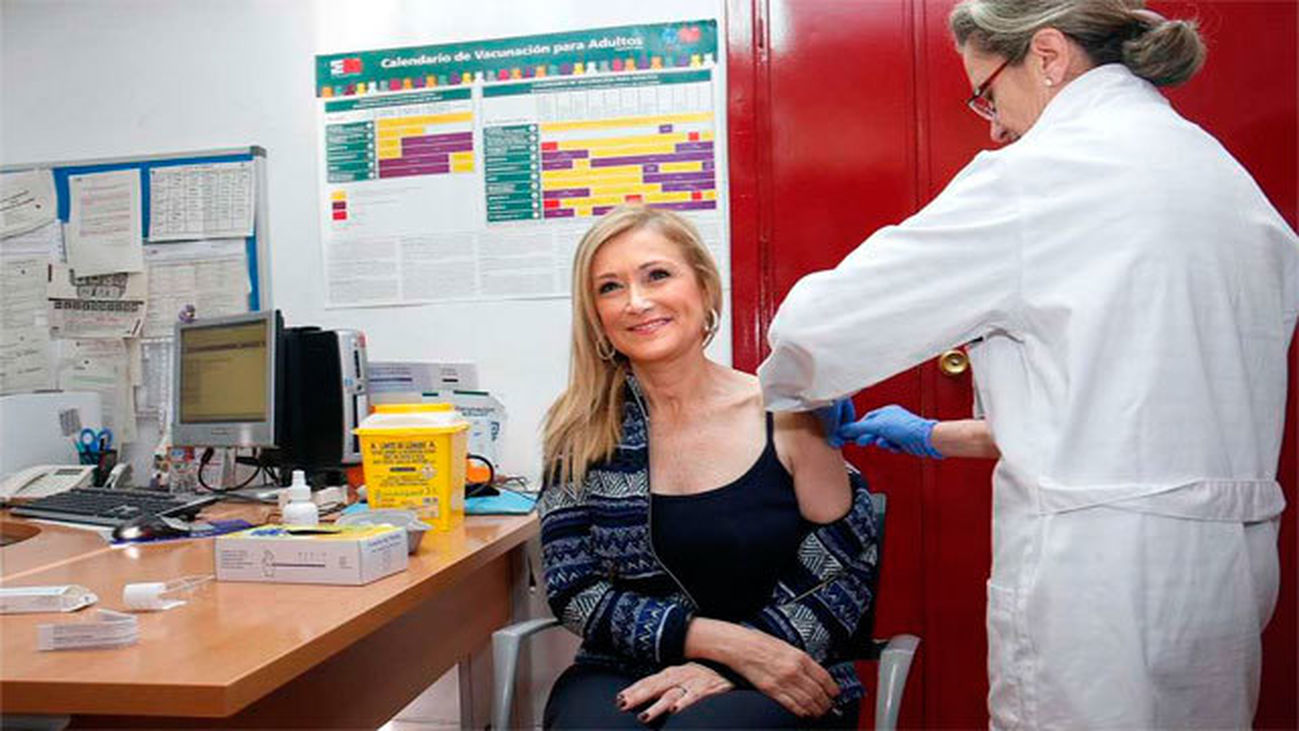 Cifuentes asegura que la Comunidad está preparada  para hacer frente a un futuro brote epidémico de gripe