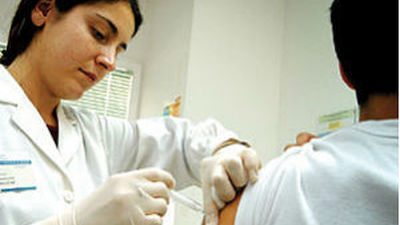 Más de un millón de vacunas protegerán a los madrileños contra la  gripe estacional