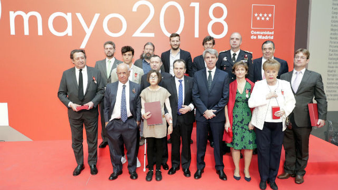 La Comunidad reconoce con las Medallas de Oro del Dos de Mayo a Alfonso Usía y Angel Nieto