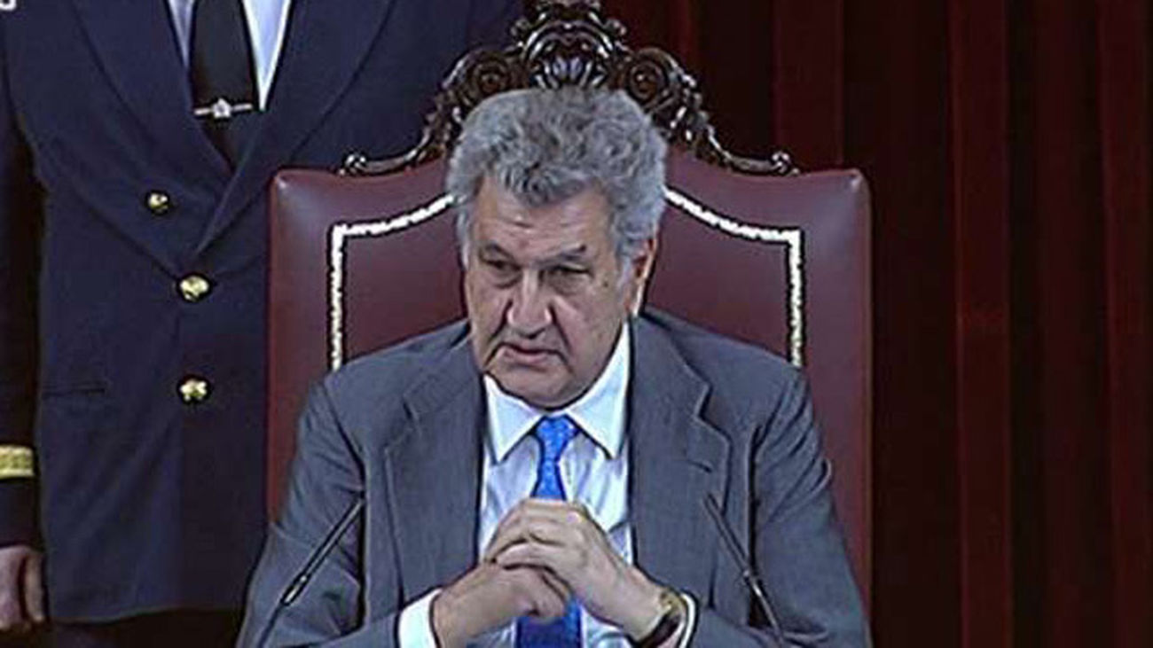 Los presidentes del Congreso y del Senado, Jesús Posada y Pío García Escudero, han presidido este domingo la tradicional recepc