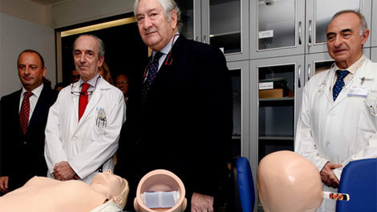 El Consejero de Sanidad ve "imposible" hacer interinos a todos los eventuales