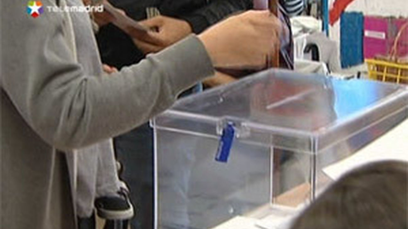 La Delegación del Gobierno presenta el dispositivo electrónico que se utilizará en la jornada electoral del 20D