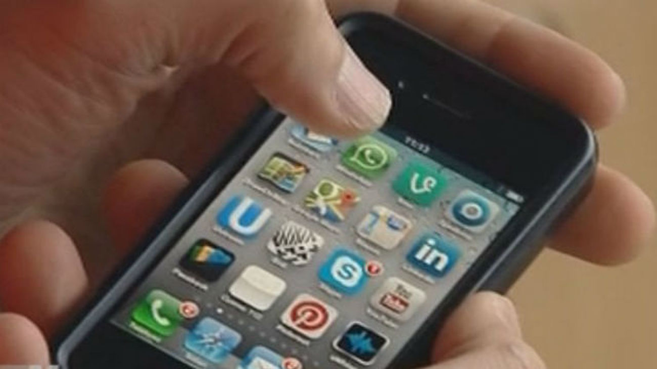 Desarticulado un taller clandestino para reparar smartphones con material valorado en 2,5 millones