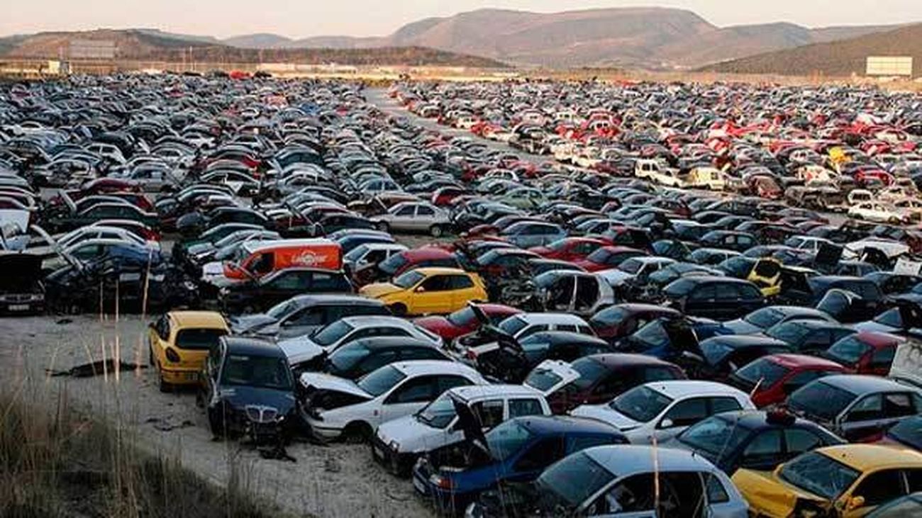 Detenidas en Madrid 14 personas que 'legalizaban' coches robados comprados en desguaces