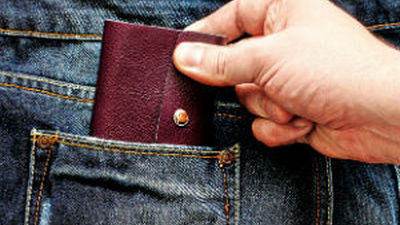 Detenido un afianzado carterista del Metro como presunto autor de un hurto de unos 4.500 euros