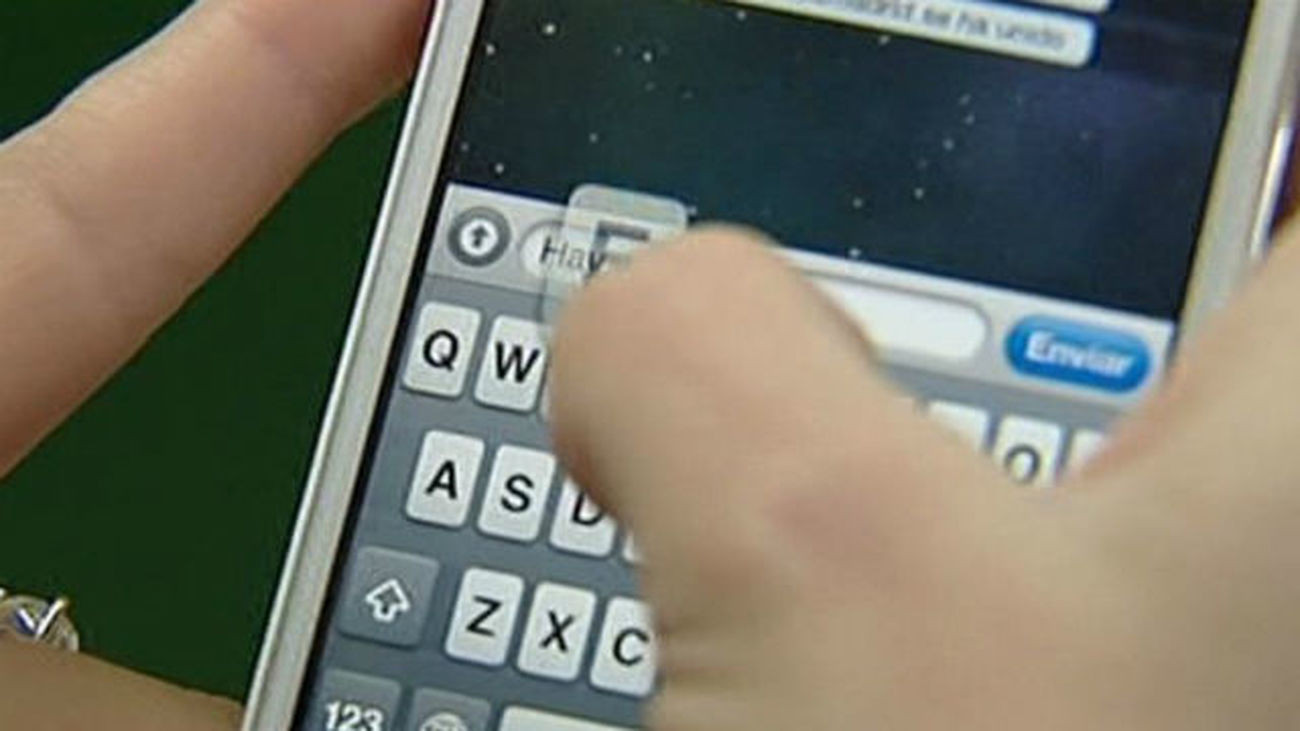 Detenidos dos maestros de Casarrubuelos por revelar un chat vejatorio contra los alumnos