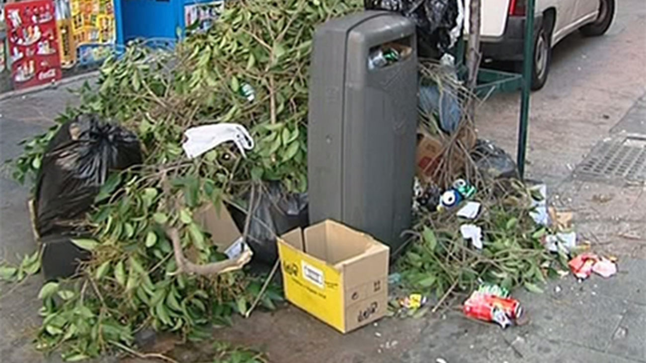 Empresas y empleados, enfrentados por los servicios mínimos en la huelga de limpieza