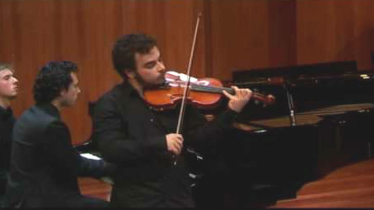 Entrevista a Ana Benedicto, de la Fundación Fundación Piu Mosso, y Pablo Diaz Sánchez, violinista