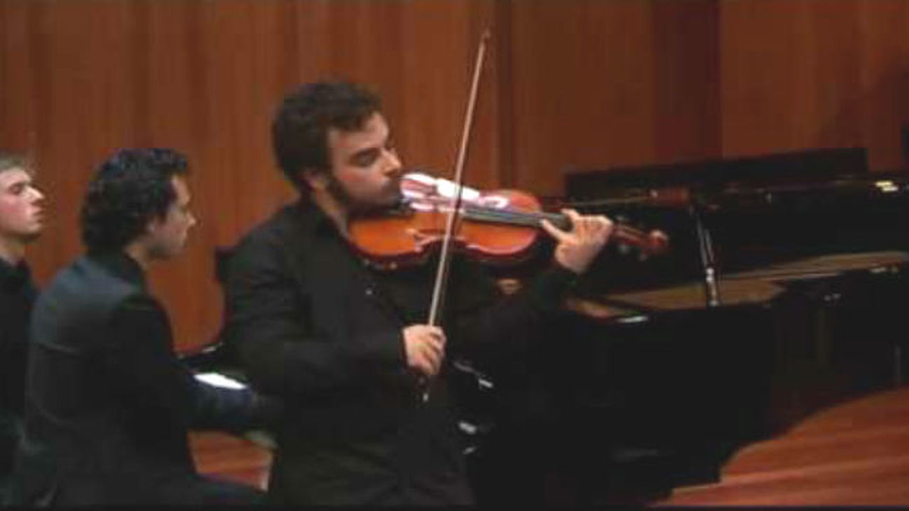 Entrevista a Ana Benedicto, de la Fundación Fundación Piu Mosso, y Pablo Diaz Sánchez, violinista