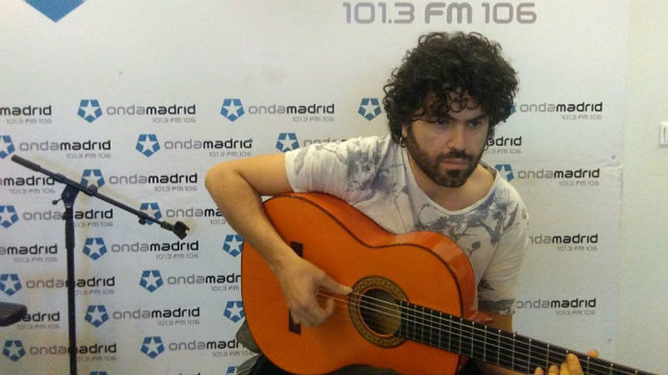 Entrevista a Chiki-Lora, que nos presenta su nuevo trabajo, 'Sumando'