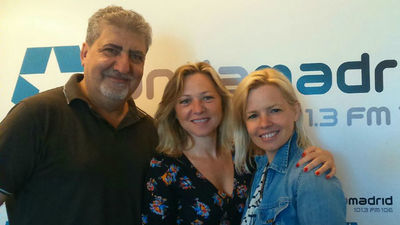 Entrevista a Javivi Gil Valle, Lluvia Rojo y Pilar Castro de la obra de teatro 'El Príncipe y la corista'