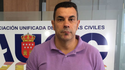 Entrevista a Paco Cecilia, secretario general de la AUGC, sobre los balcones derrumbados en casa-cuartel de El Escorial